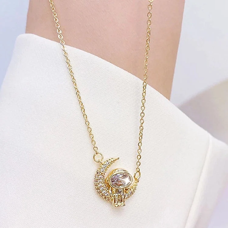 Astronaut Moon Necklace - Image 4